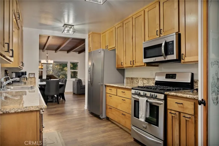 717 Crest Estates, Lake Arrowhead, California 92352