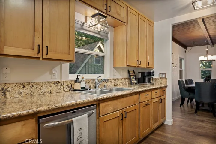 717 Crest Estates, Lake Arrowhead, California 92352