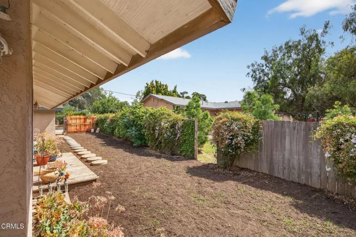 1-web-or-mls-UpmarketMedia-1977-1981SRic