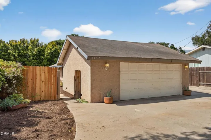 1-web-or-mls-UpmarketMedia-1977-1981SRic