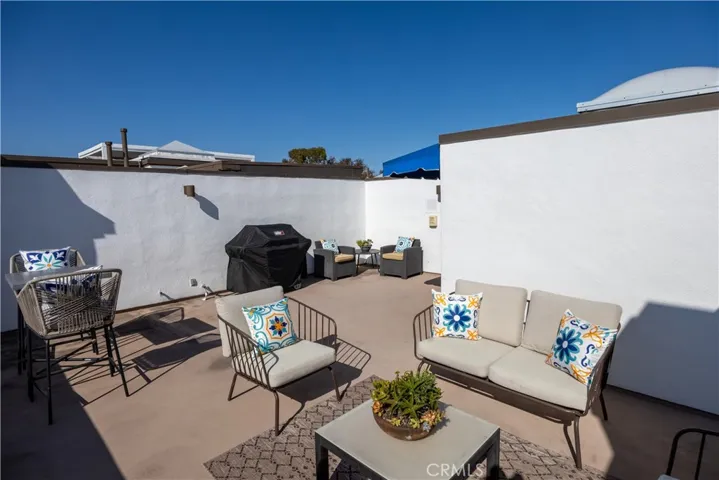 317 S Broadway, Redondo Beach, California 90277
