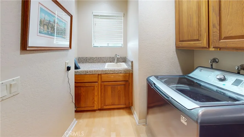 317 S Broadway, Redondo Beach, California 90277