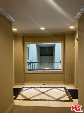 third floor open air corridor