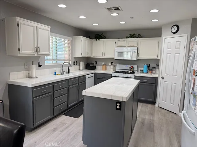 5853 Jefferson Court, Fontana, California 92336