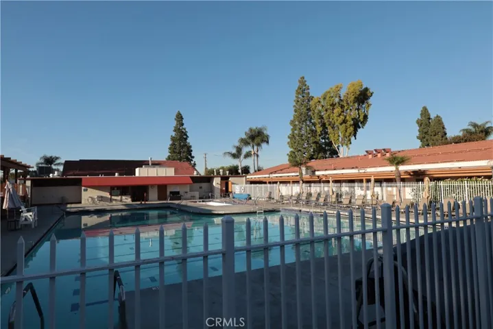 CH4 is our center for the arts and a therapeutic spa.
