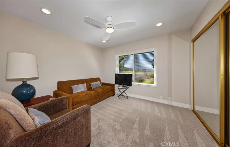 Guest bedroom