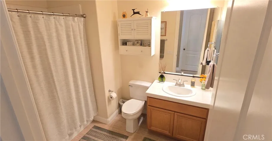 Bathroom 3 in hall