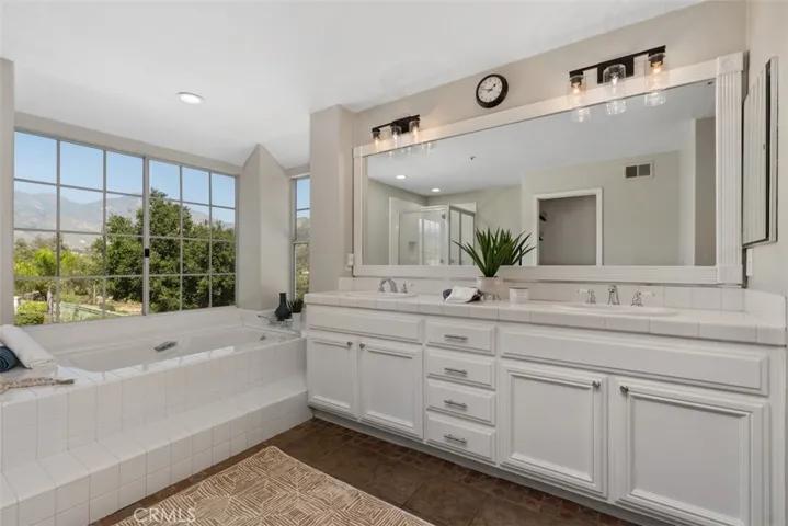 5 Highpoint, Rancho Santa Margarita, California 92679