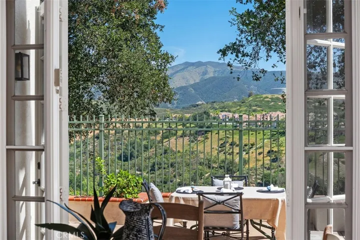 5 Highpoint, Rancho Santa Margarita, California 92679