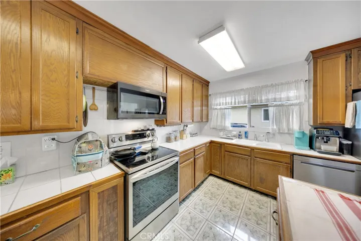Lots of kitchen space