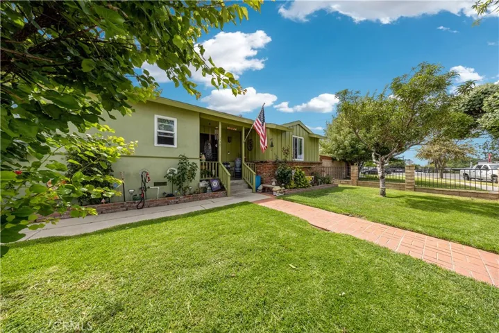110 Rigsby Street, La Habra, California 90631