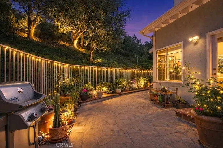 847 S Amber Lane, Anaheim Hills, California 92807
