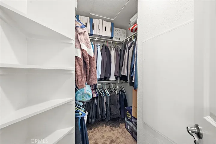 walk in closet