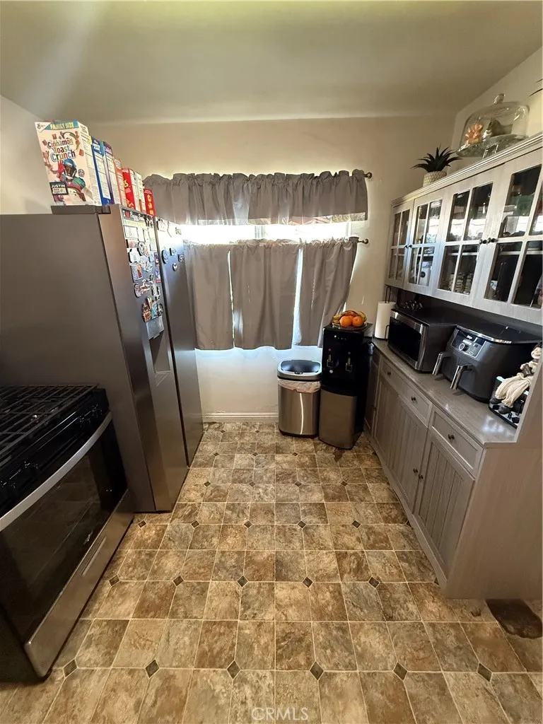 Kitchen (Front Unit)