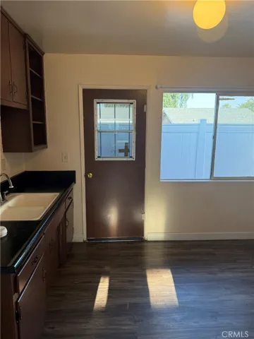 Kitchen (Back Unit)
