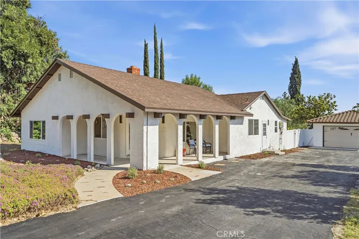 944 Alamosa, Claremont, California 91711
