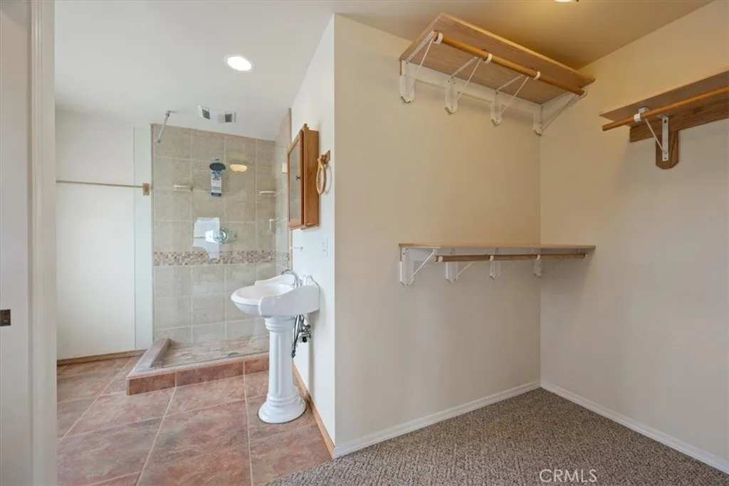 Main House Master bathroom