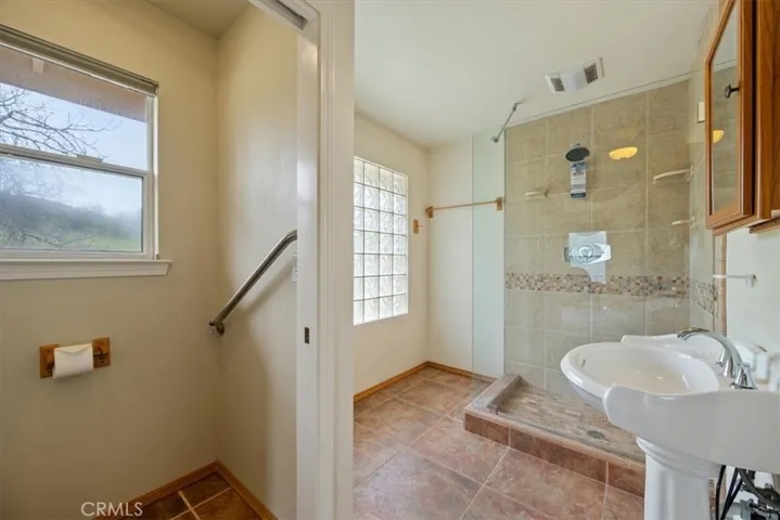 Main House master bathroom