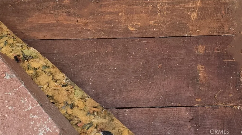 Real wood under Carpet
