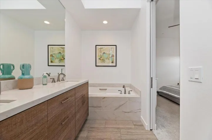 Bath Tub