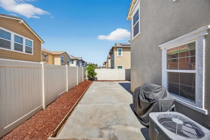 1254 White Oak, El Cajon, California 92020