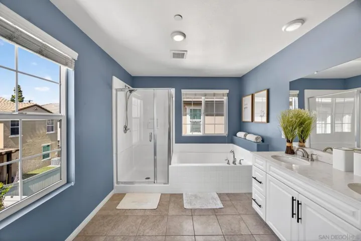 1254 White Oak, El Cajon, California 92020