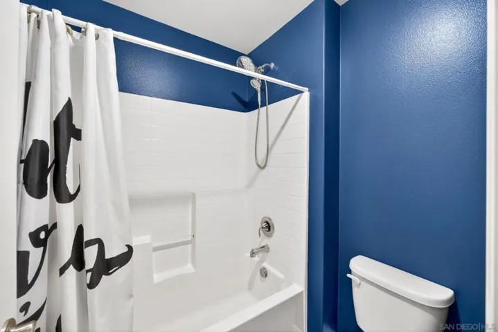 1254 White Oak, El Cajon, California 92020