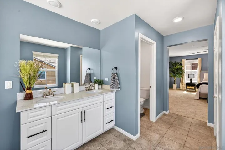 1254 White Oak, El Cajon, California 92020