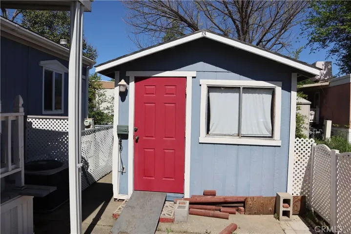 Detached storage shed