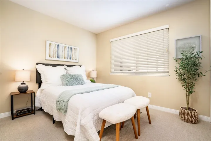 Downstairs bedroom perfect for guests or office!