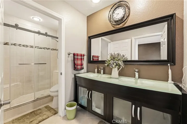 Ensuite bathroom