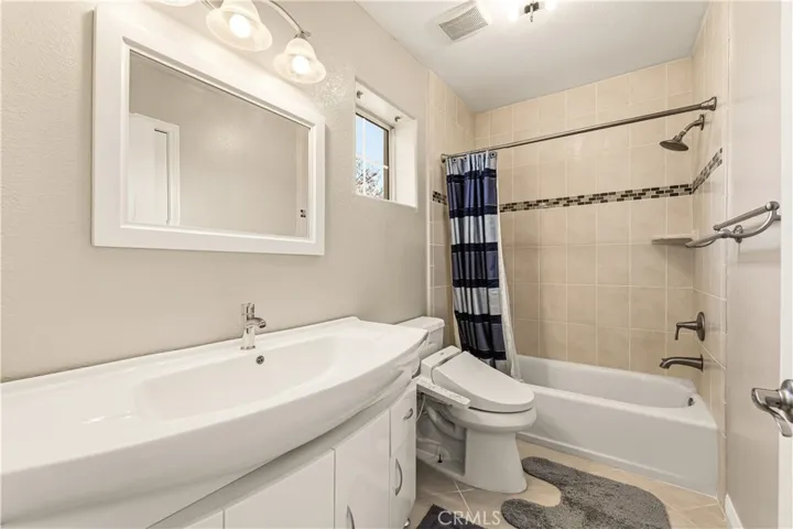 Secondary bathroom