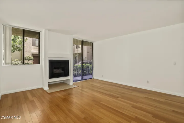 7826 Topanga Canyon Blvd Unit 103 Canoga