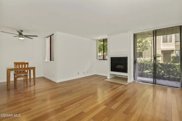 7826 Topanga Canyon Blvd Unit 103 Canoga