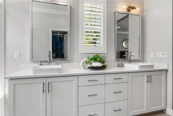 primary ensuite bathroom