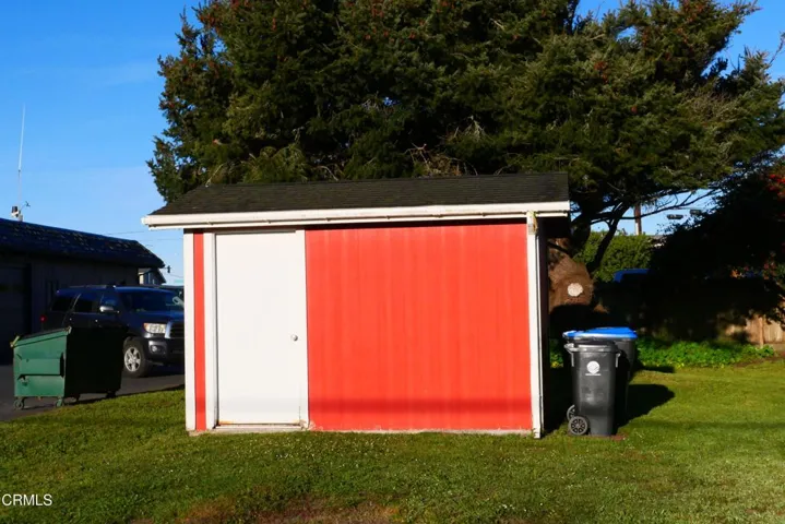 Two-sided Storage Building
