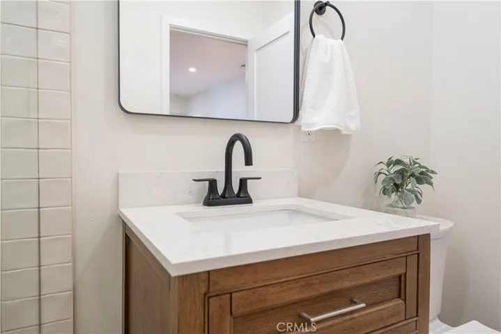 Ensuite Bath 3