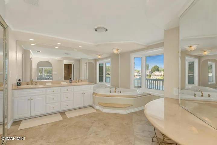 34 Master Bath