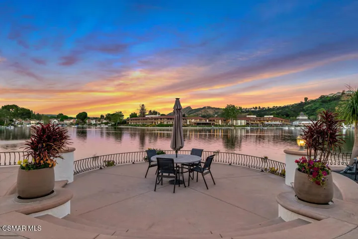 55 Twilight Lake View Corner