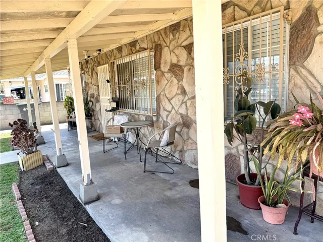 22433 Island, Carson, California 90745