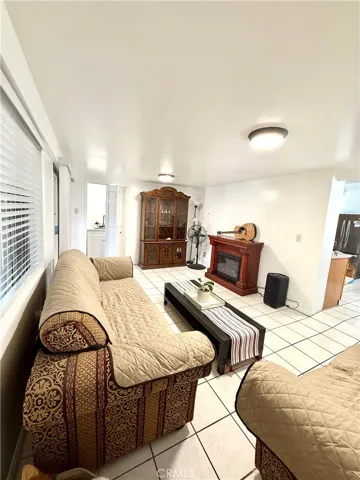22433 Island, Carson, California 90745