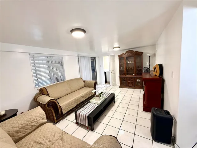 22433 Island, Carson, California 90745