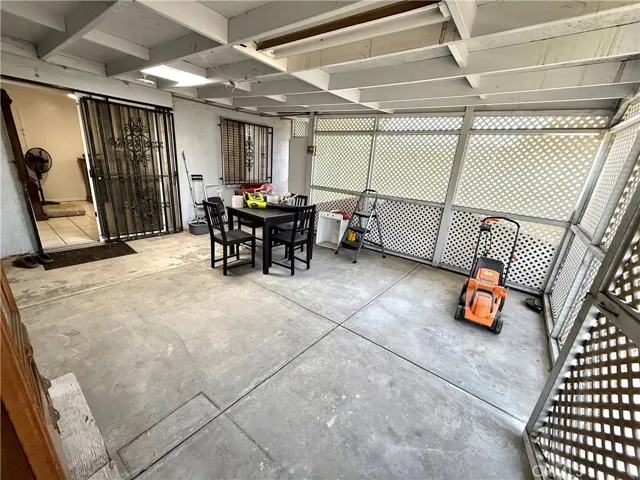 22433 Island, Carson, California 90745
