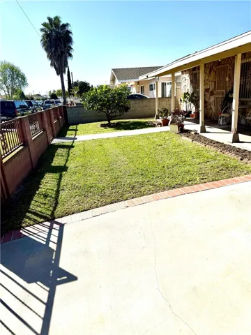 22433 Island, Carson, California 90745