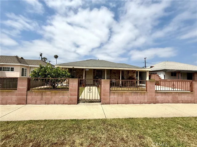22433 Island, Carson, California 90745