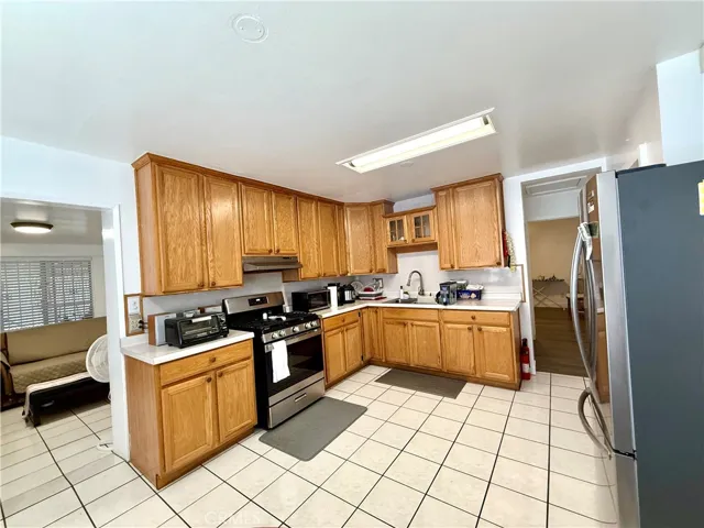 22433 Island, Carson, California 90745