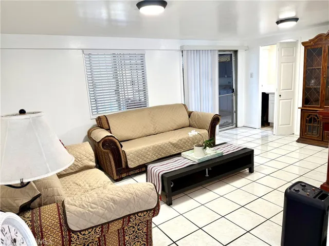 22433 Island, Carson, California 90745