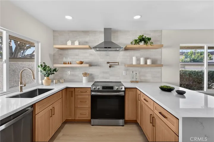 13972 Chelmsford, Westminster, California 92683