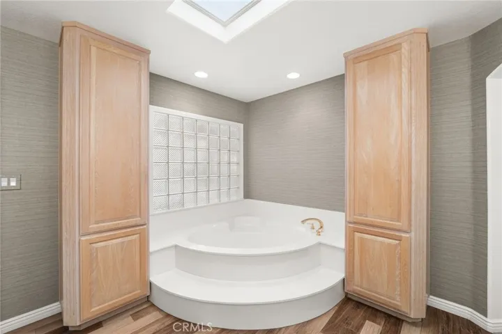 30587 Los Altos, Redlands, California 92373
