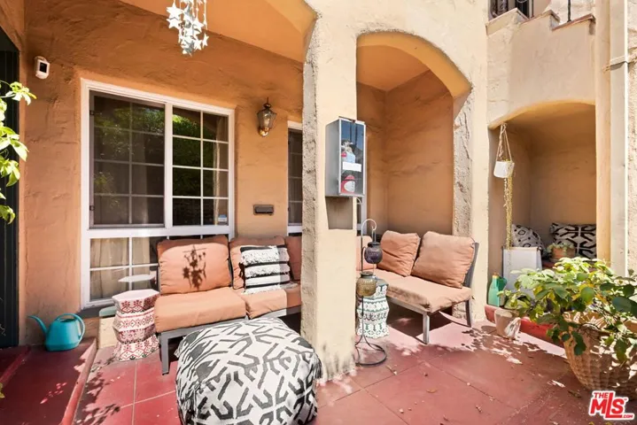 4253 Franklin Avenue, Los Angeles, California 90027